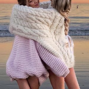 SWEATERS FOR COLD BEACHES